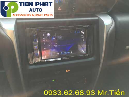 dvd chay android  cho Toyota Fortuner 2016 tai Quan 2